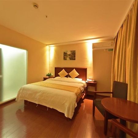 Greentree Inn Shanghai Songjiang District Yanshou Road Li Ta Express Hotel Zhujing Exteriör bild